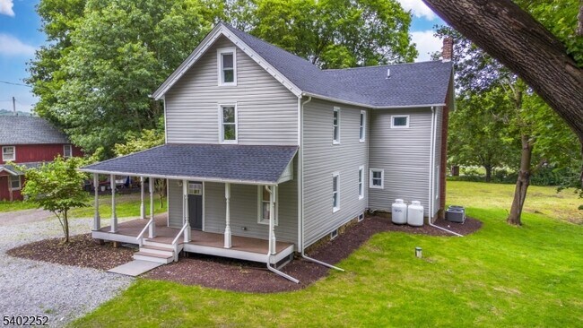 Building Photo - 2 New Mashipacong Rd