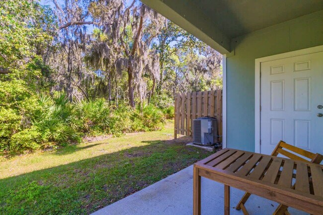 Building Photo - 122 Whispering Brk Dr