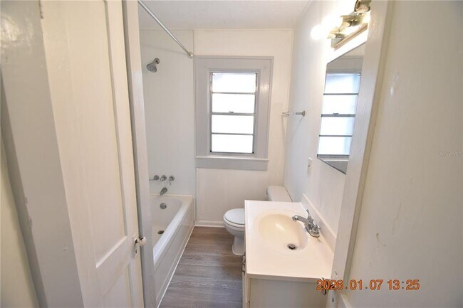 Building Photo - 2500 Auburn St S