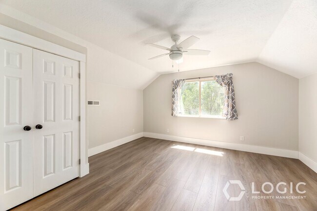 Building Photo - Single Family Home in a Great Location.