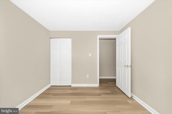 Building Photo - 103 Savannah Ct