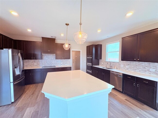 Building Photo - 301 Espresso Dr