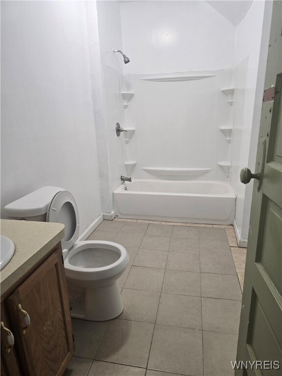 Building Photo - 38 Sobieski St