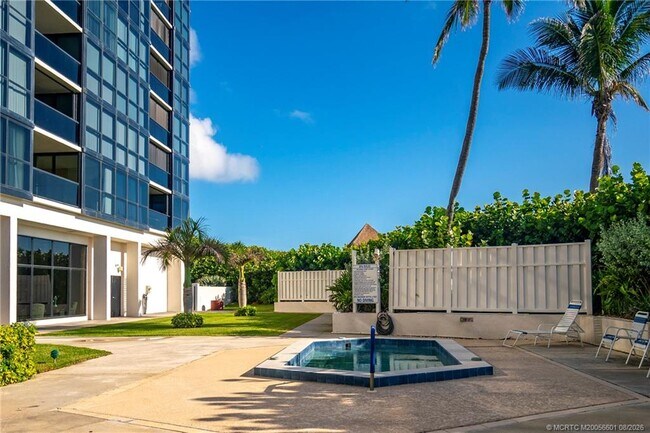 Building Photo - 10410 S Ocean Dr