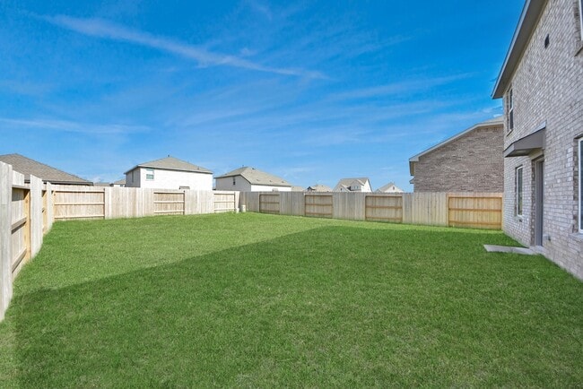 Building Photo - 10410 Birds Nest Dr