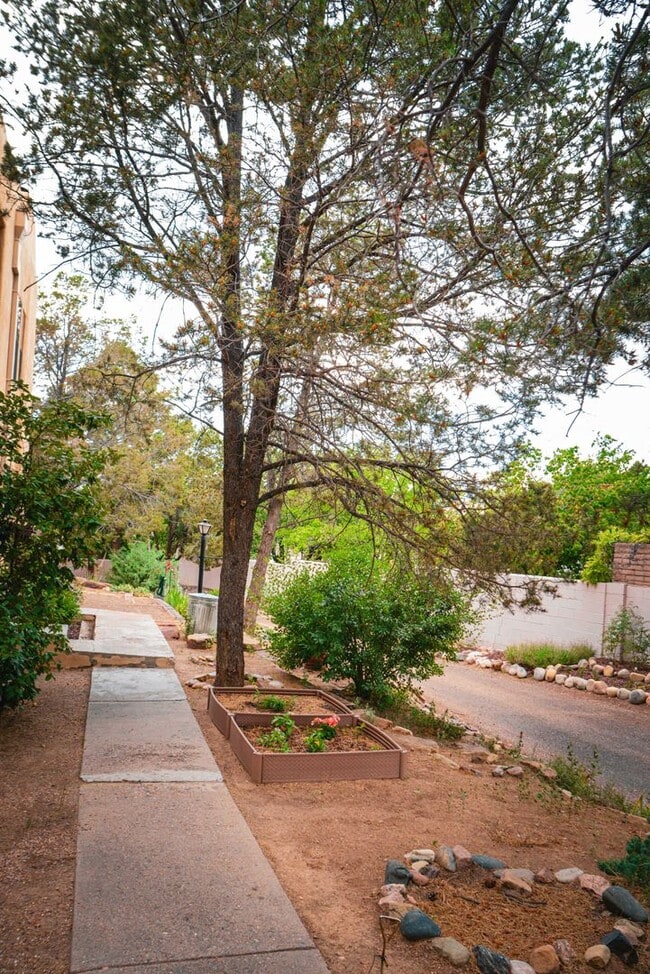 Building Photo - Beautiful Apartment at Los Pueblos de Santa Fe