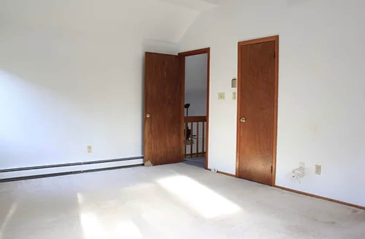 Building Photo - 346 W Woodside Ave