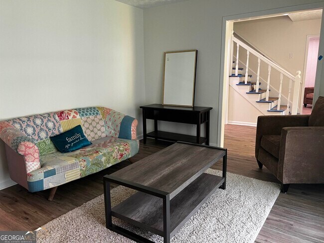 Building Photo - 208 Swanson Ridge