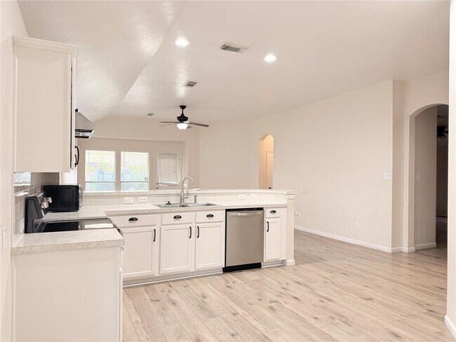 Building Photo - 17310 Brookhollow Mist Ct