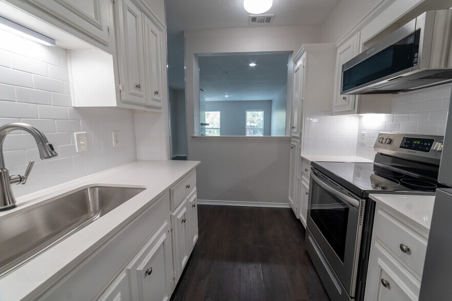 Building Photo - 4501 Druid Ln