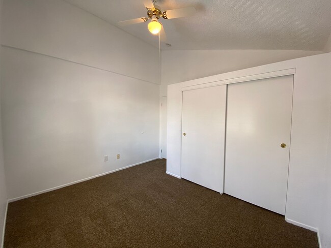 Building Photo - Great 2 Bedroom Home in Bullhead City!