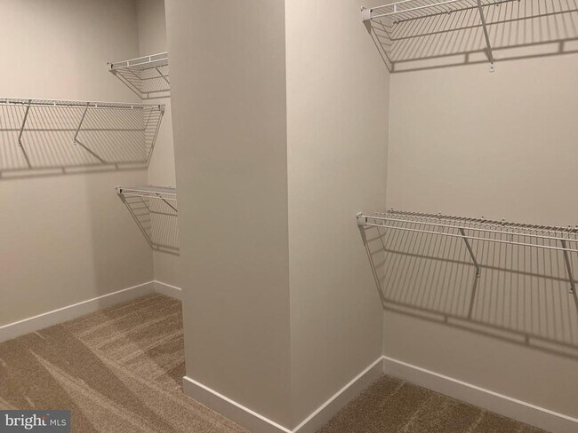 Building Photo - 11263 Dry Spring Dr