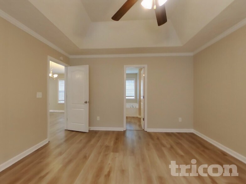 Building Photo - 581 Meadow Spring Dr