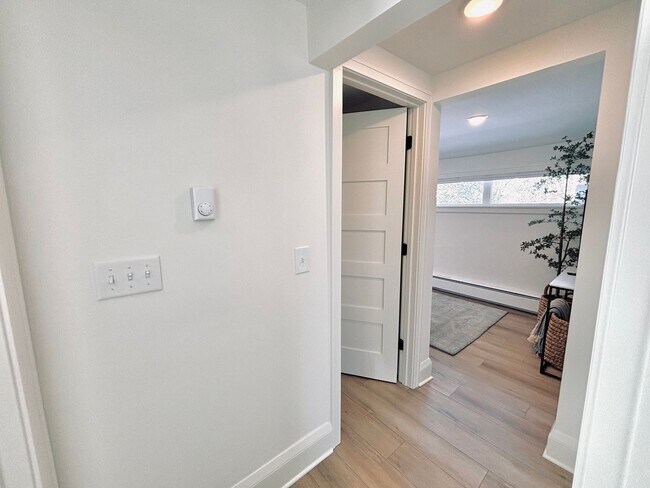 Building Photo - 7713 Knoll St