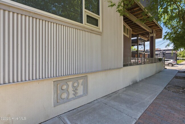 Building Photo - 801 N 4th St