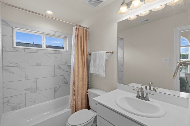 Building Photo - 12114 Champion's Frst Dr