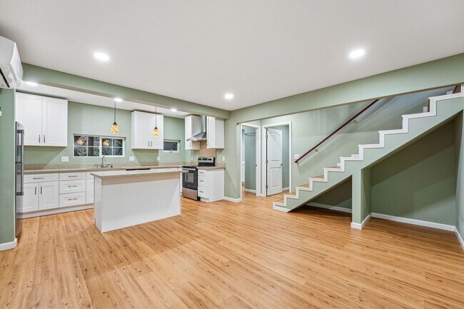 Building Photo - 21567 Starrett Hill Dr