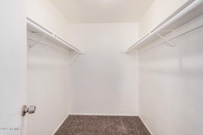 Building Photo - 5505 W Sunnyslope Ln