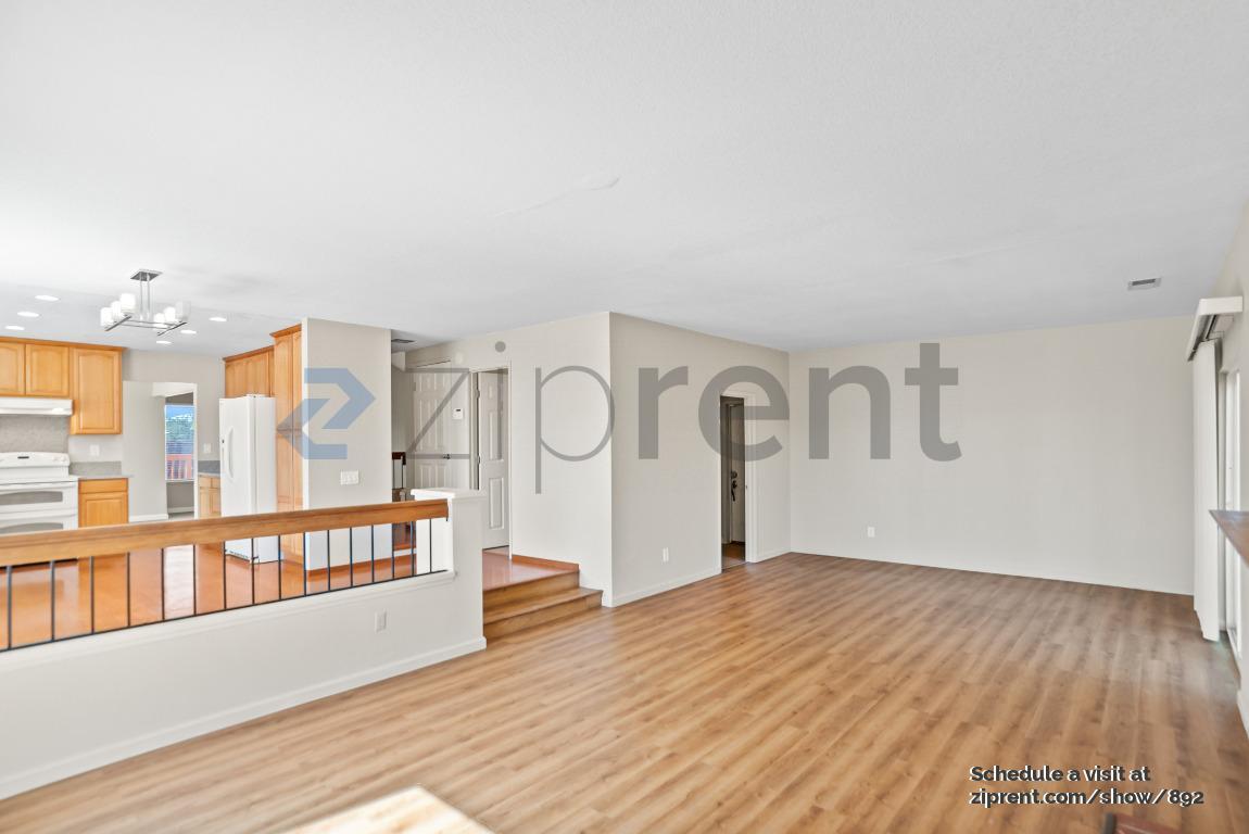 Building Photo - 3700 Hidden Springs Ct