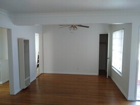 Building Photo - 5078 Pickford St