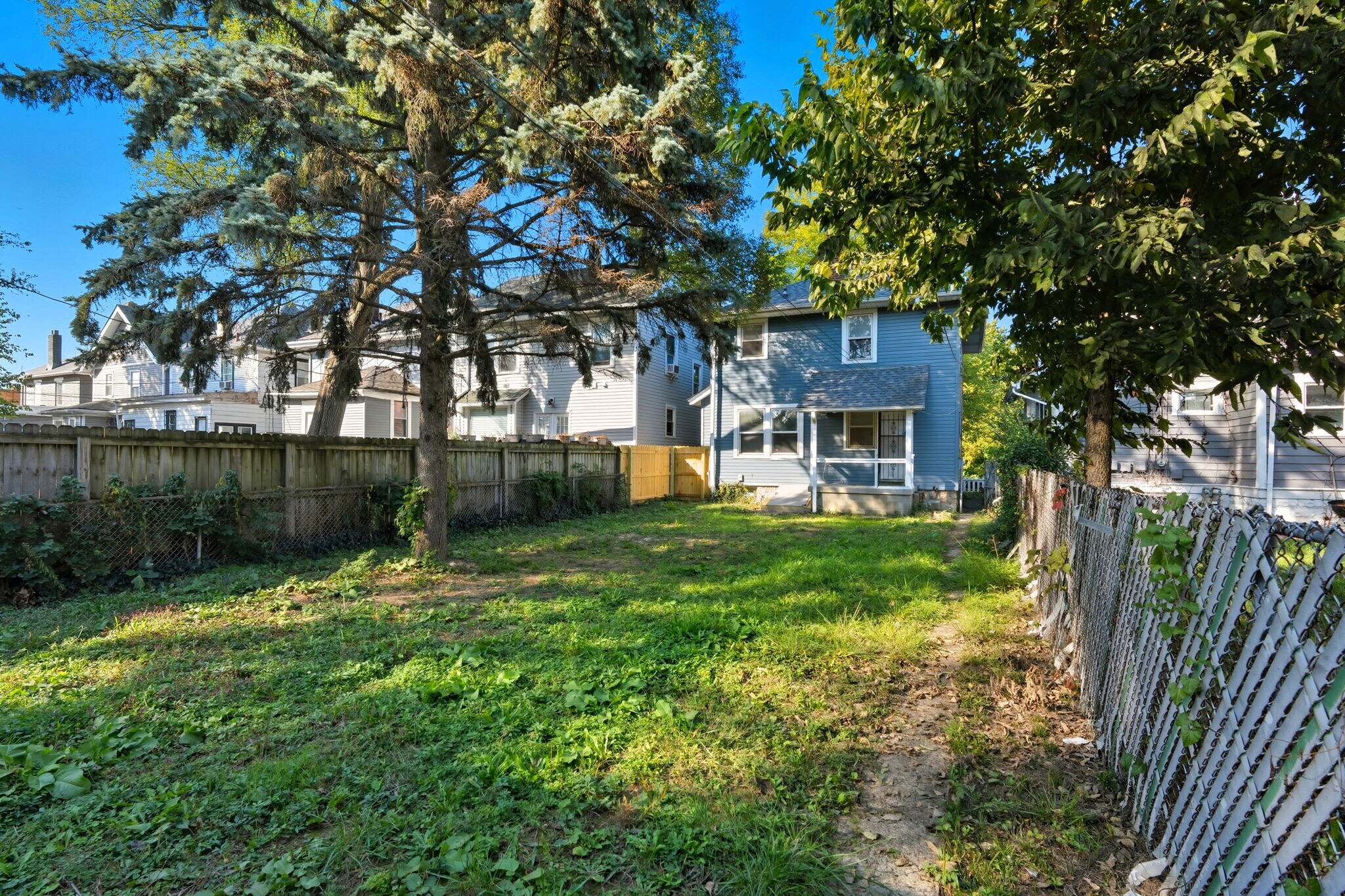 Building Photo - 904 Studer Ave