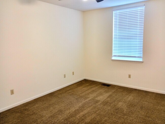 Building Photo - 3501 Delmar Ct