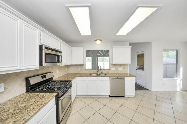Building Photo - 32310 Archer Park