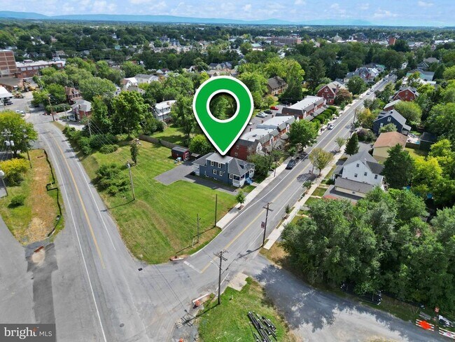 Building Photo - 580 N Braddock St