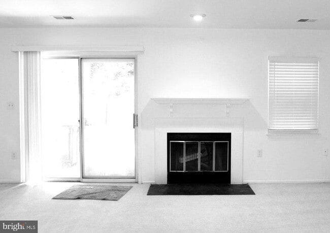 Building Photo - 173 Lazy Hollow Dr