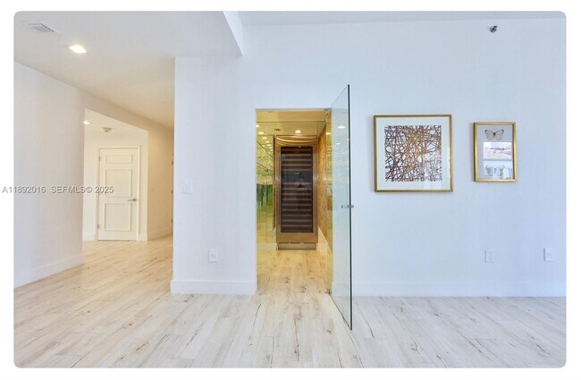 Building Photo - 3500 Island Blvd