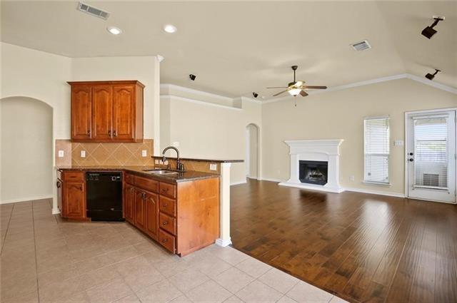 Building Photo - 15004 Waters Dr