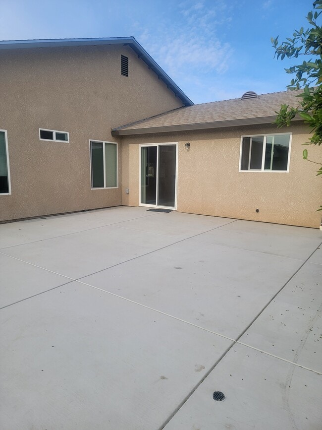 Building Photo - 6825 Meadowlark Ave