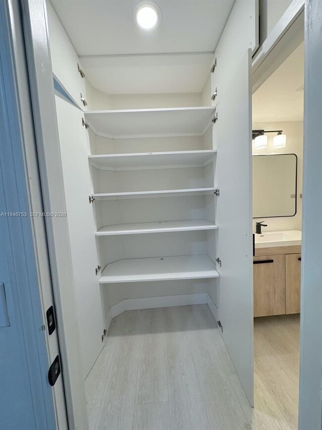 Building Photo - 11400 NW 75th Terrace