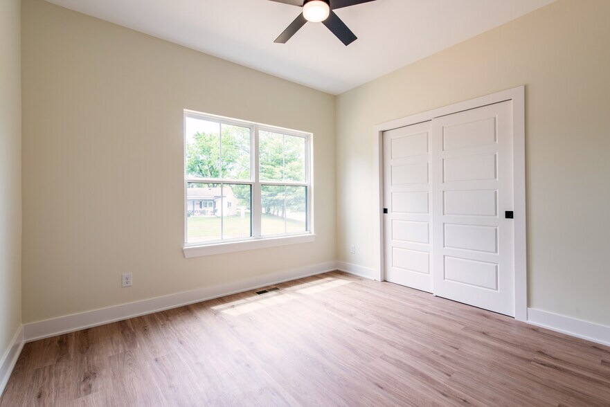 Building Photo - 8301 Acme Way