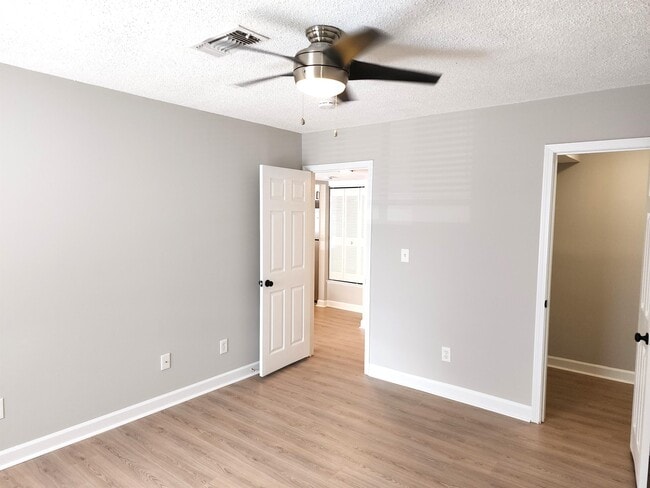Building Photo - 1406 Wingate Way