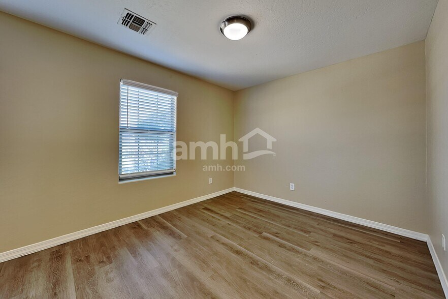 Building Photo - 25524 W Dunlap Rd