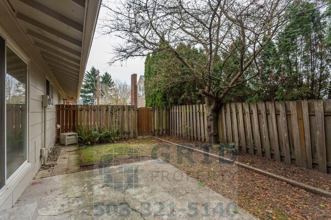 Building Photo - GPM475 - SE Woodward St (T1)