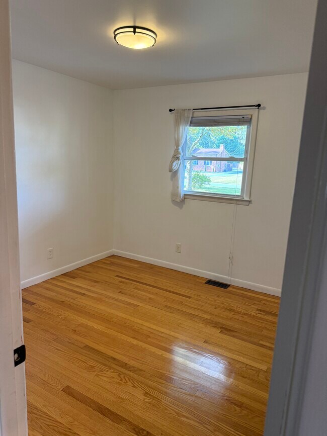 Building Photo - 5603 Buddingwood Dr