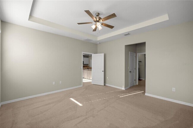 Building Photo - 8899 SW 50th Ave