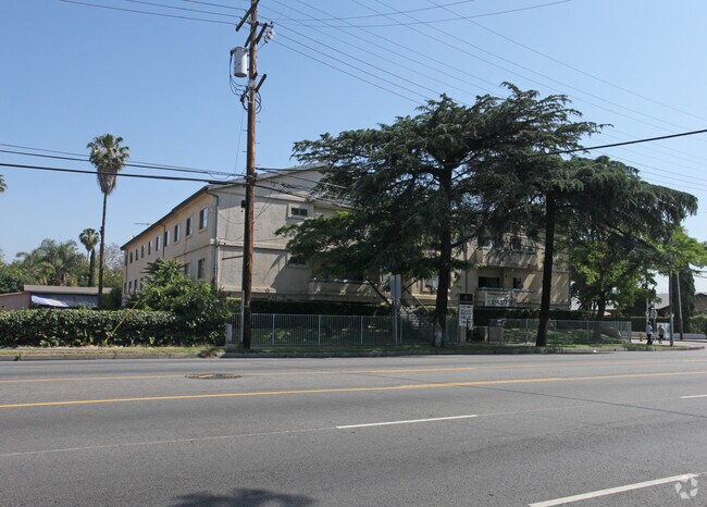 Building Photo - 14905 Roscoe Blvd