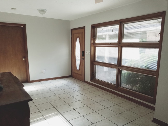 Building Photo - Terrace