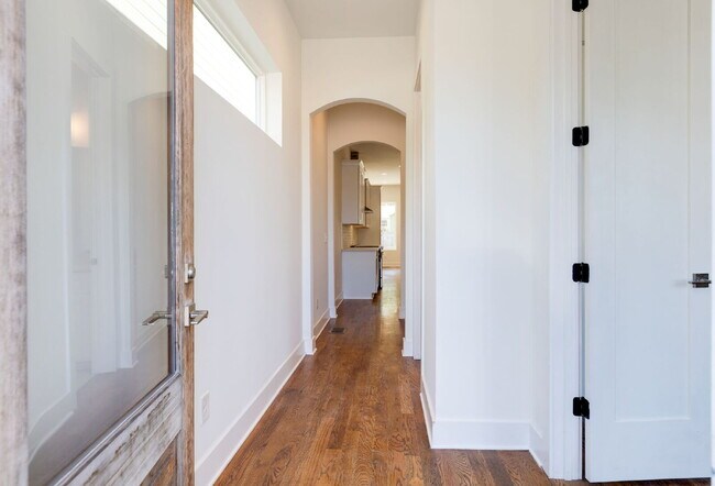 Building Photo - "Charming 4-Bedroom Nashville Oasis with E...