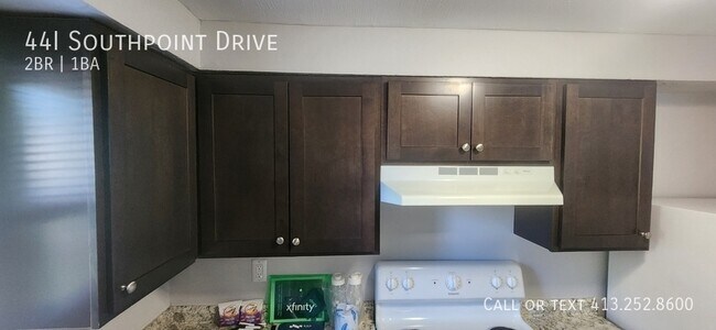 Building Photo - 44 Southpoint Dr