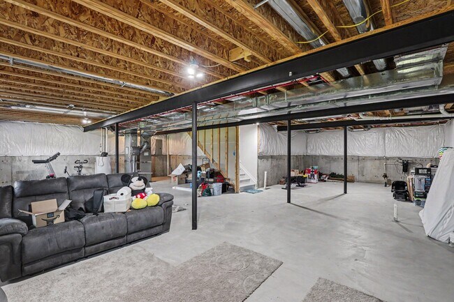 Building Photo - 8580 Pioneer St