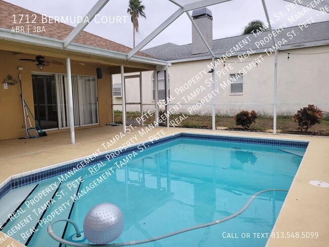 Building Photo - Safety Harbor POOL home - immediate move in