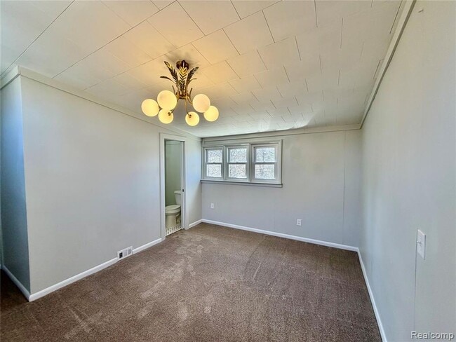 Building Photo - 413 Bridson St