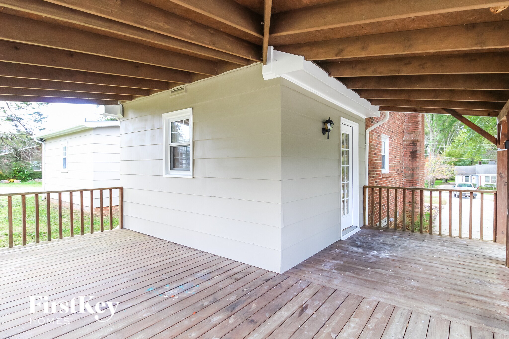 Building Photo - 4305 Sunnyside Dr