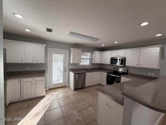 Building Photo - 2136 Sterling Cove Blvd