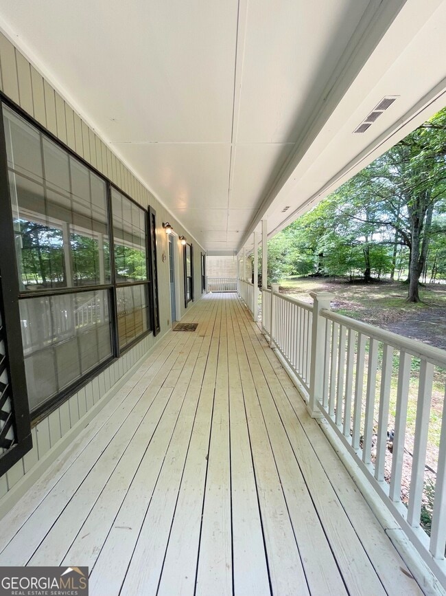 Building Photo - 135 Muse Bridge Rd