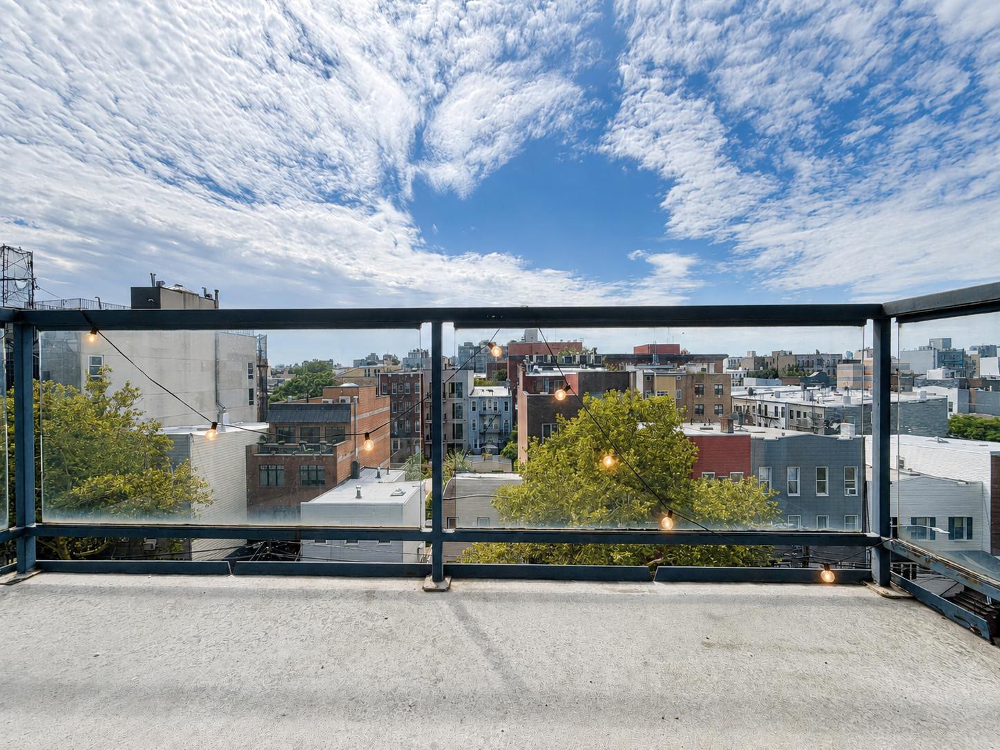 Building Photo - 143 Skillman Ave